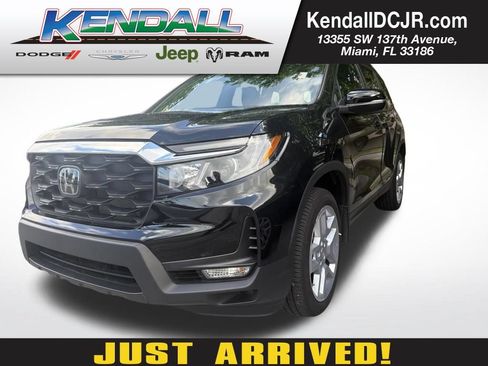 Used 2025 Honda Passport EX-L image 1