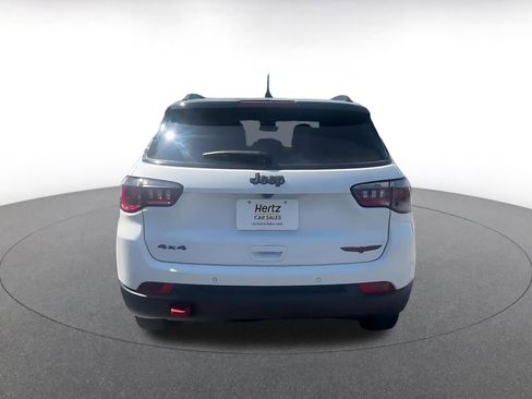 Used 2025 Jeep Compass Trailhawk image 12