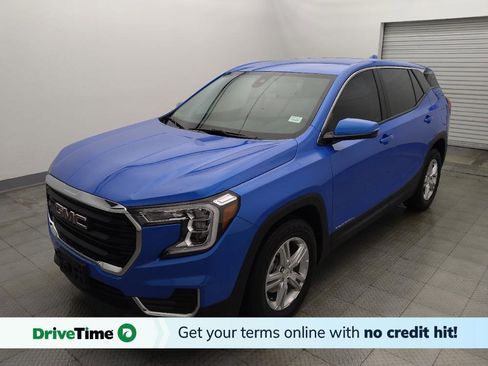 Used 2024 GMC Terrain SLE FWD image 1