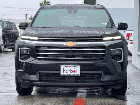 New 2025 Chevrolet Traverse LT w/ Enhanced Driving Package image 8