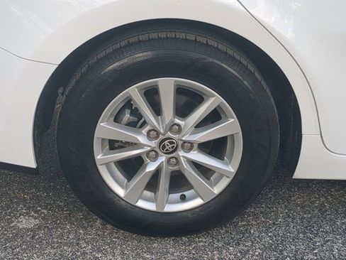 Used 2025 Toyota Camry LE image 10