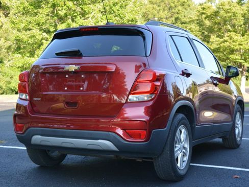 Used 2019 Chevrolet Trax LT FWD image 5