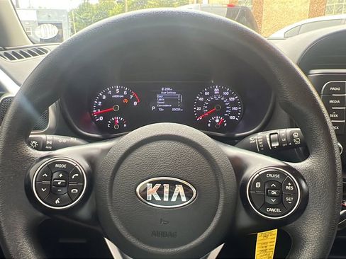 Used 2020 Kia Soul LX image 13