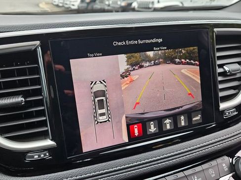 New 2025 Chrysler Pacifica Select image 32