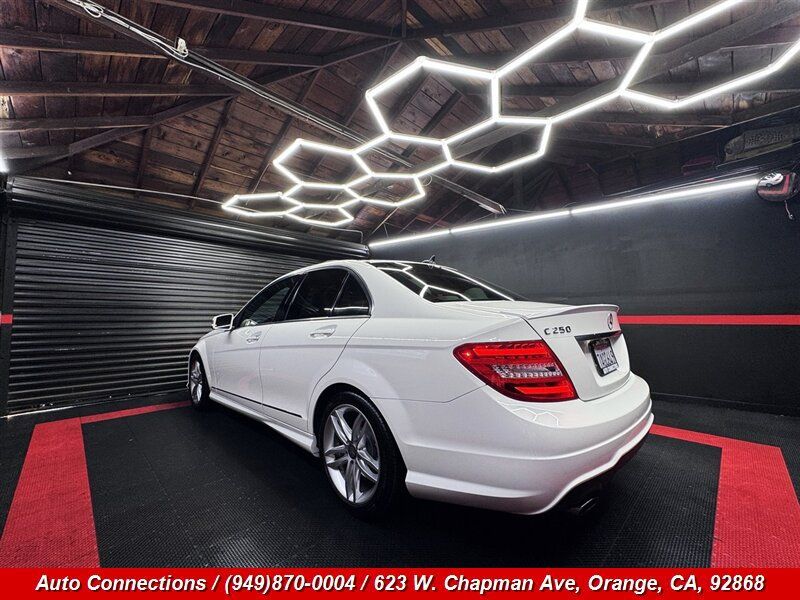 Used 2013 Mercedes-Benz C 250 Sedan image 4