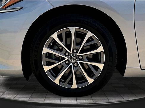 Used 2023 Lexus ES 350 w/ ES 350 Ultra Luxury Package FWD image 36