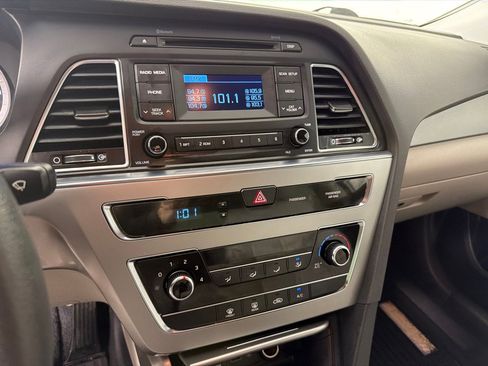 Used 2015 Hyundai Sonata SE FWD image 15