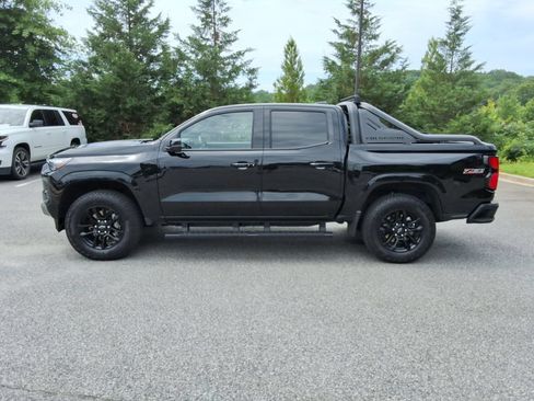 Certified 2025 Chevrolet Colorado Z71 w/ Midnight Edition AWD/4WD image 8