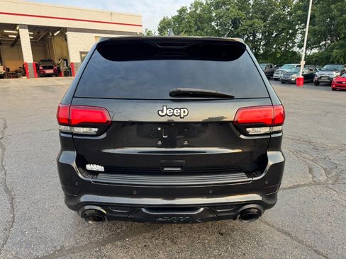 Used 2014 Jeep Grand Cherokee SRT8 w/ Luxury Group II AWD/4WD image 4