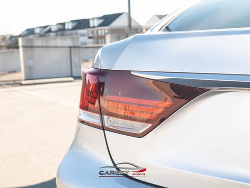 Used 2014 Lexus LS 460 AWD image 46