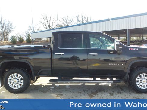 Used 2022 Chevrolet Silverado 2500 LTZ w/ LTZ Convenience Package image 7