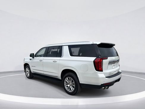 Used 2023 GMC Yukon XL Denali w/ Advanced Technology Package image 6