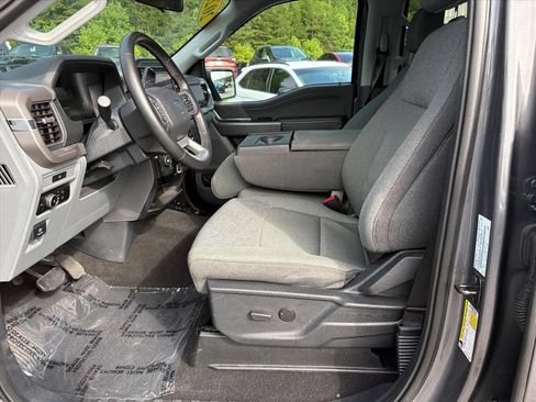 Used 2025 Ford F150 XLT w/ Equipment Group 301A Standard AWD/4WD image 15