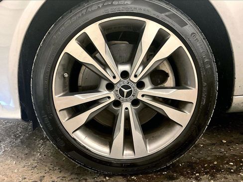 Used 2020 Mercedes-Benz C 300 4MATIC Sedan image 8