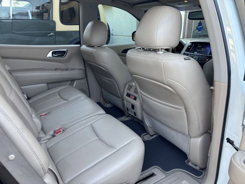 Used 2015 Nissan Pathfinder SL w/ SL Premium Package image 52
