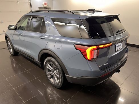 New 2026 Ford Explorer Active w/ Active Comfort Package image 5