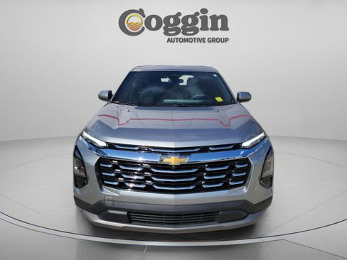 Used 2026 Chevrolet Equinox LT FWD image 5