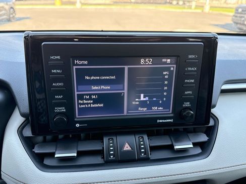 Used 2021 Toyota RAV4 XLE Premium FWD image 20