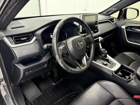 Used 2019 Toyota RAV4 XSE image 8