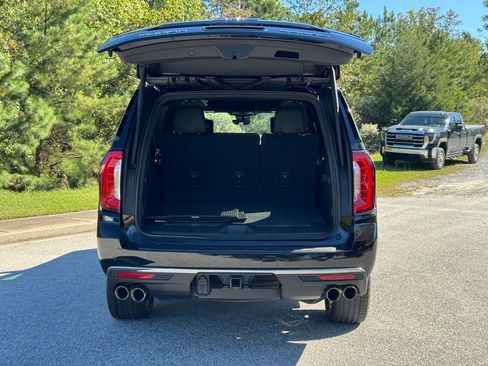 Used 2023 GMC Yukon XL Denali Ultimate image 18
