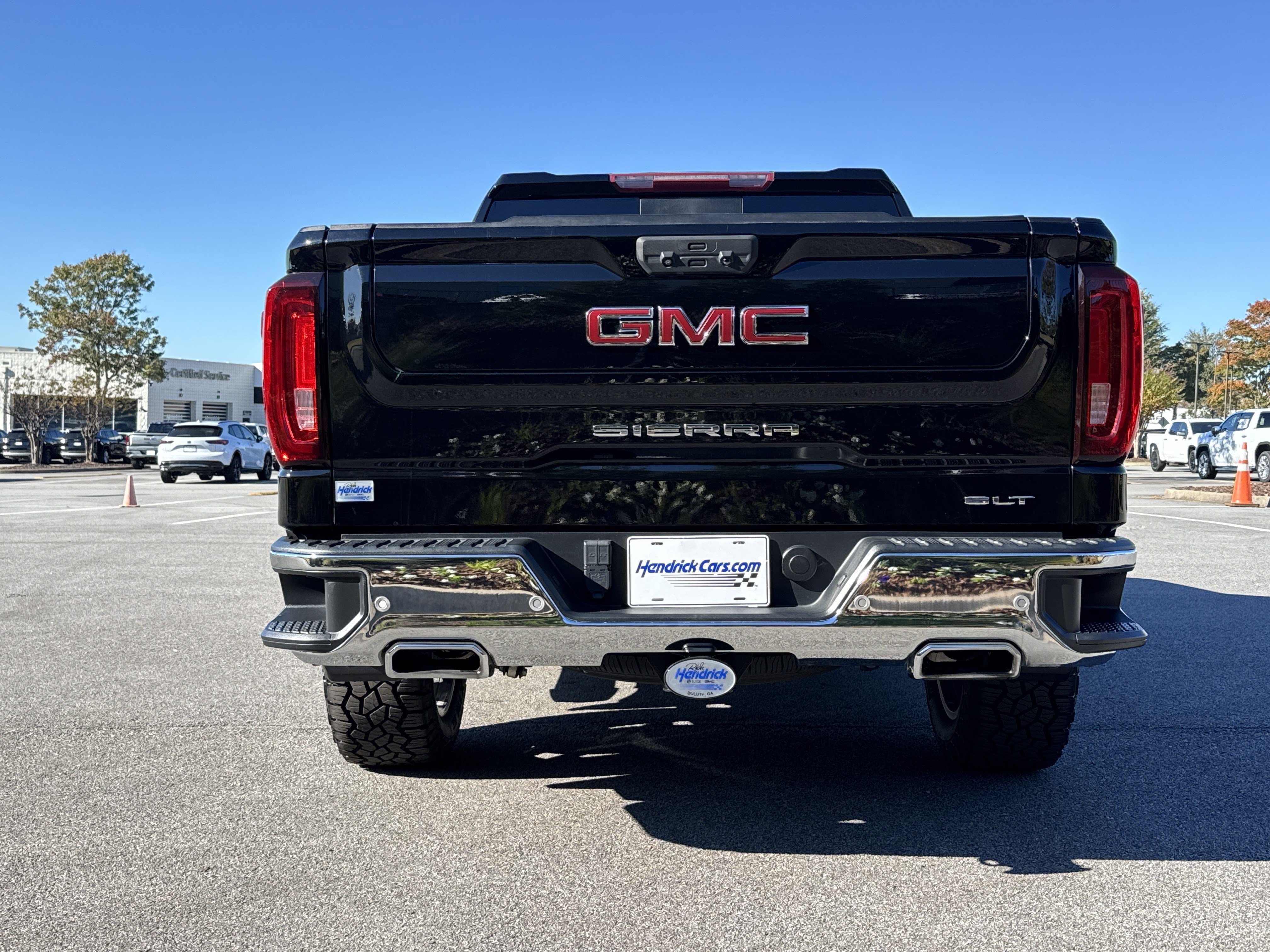Used 2023 GMC Sierra 1500 SLT w/ SLT Premium Plus Package AWD/4WD image 9