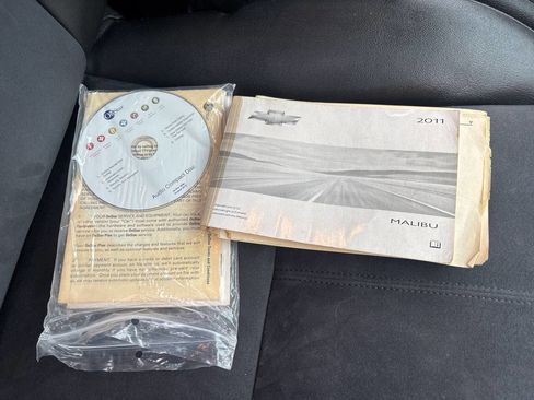 Used 2011 Chevrolet Malibu LT image 28