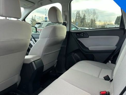 Used 2015 Subaru Forester 2.5i w/ Alloy Wheel Package image 10