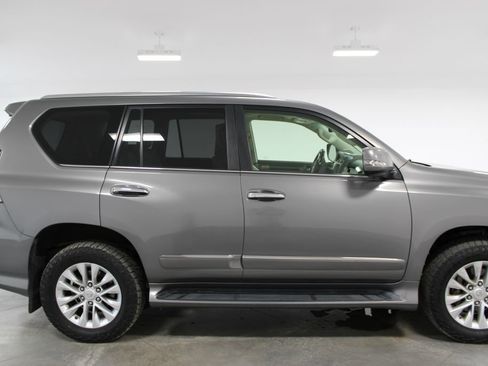 Used 2014 Lexus GX 460 w/ Premium Package AWD/4WD image 11