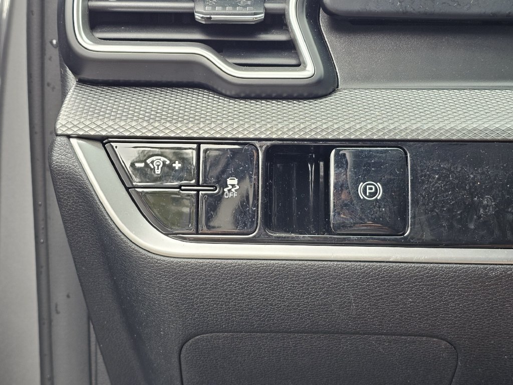 Used 2023 Kia Sportage LX FWD image 20