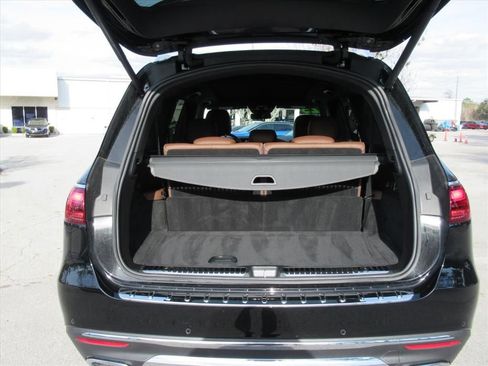 Used 2025 Mercedes-Benz GLS 450 4MATIC image 33