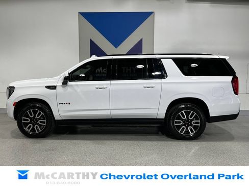 Used 2023 GMC Yukon XL AT4 w/ Technology Package AWD/4WD image 8