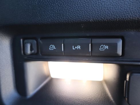 Used 2022 Ford Explorer Platinum w/ Equipment Group 601A image 31