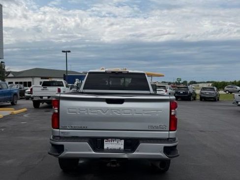 Used 2022 Chevrolet Silverado 2500 High Country w/ Z71 Off-Road Package AWD/4WD image 7