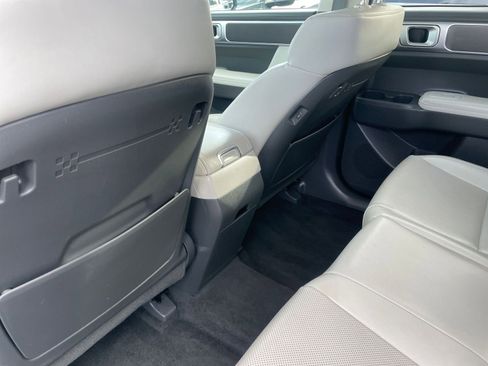 Used 2025 Hyundai Santa Fe SEL image 24