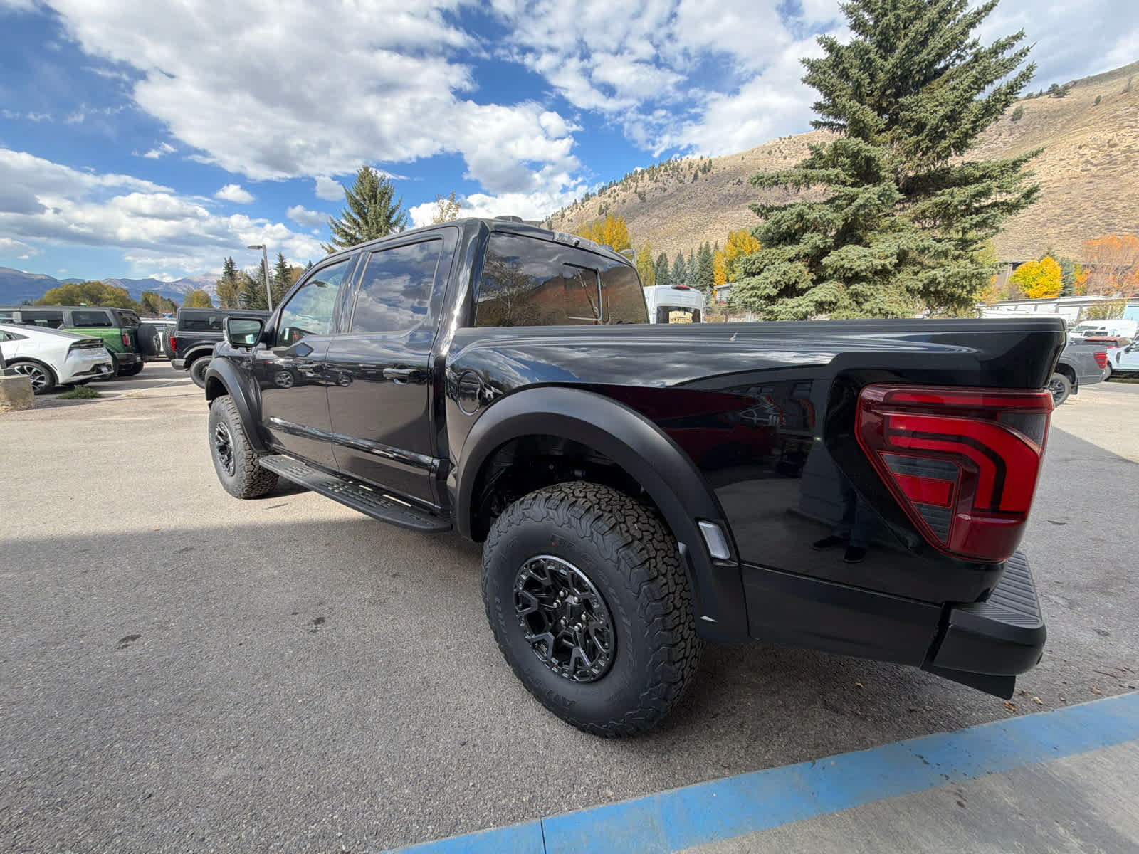 New 2026 Ford F150 Raptor w/ Equipment Group 803A Raptor R AWD/4WD image 5