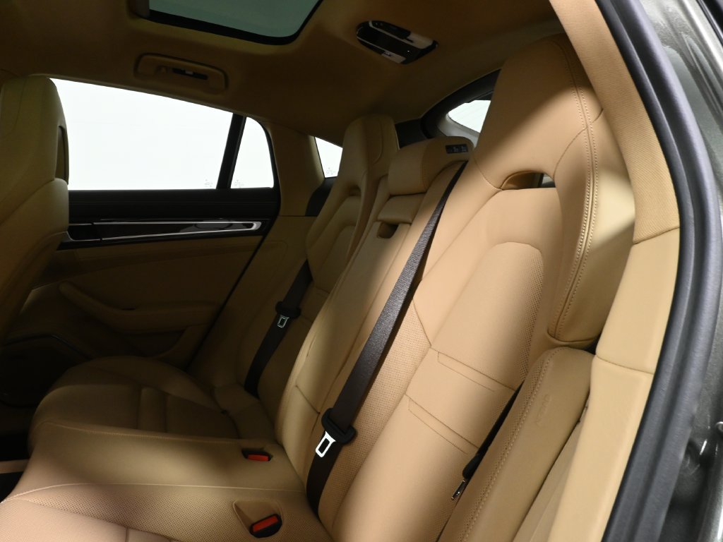 Used 2023 Porsche Panamera 4S AWD/4WD image 7