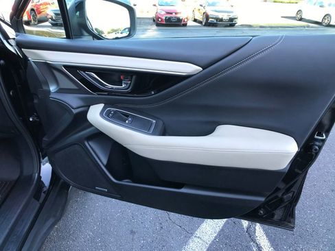 Used 2023 Subaru Outback Limited image 31