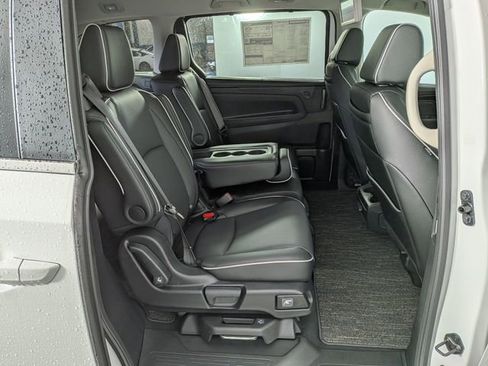 New 2026 Honda Odyssey Touring image 37
