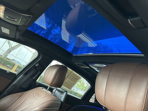 Used 2017 Mercedes-Benz Maybach S 550 4MATIC image 18