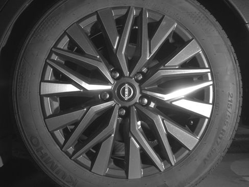 Used 2025 Nissan Altima 2.5 SV image 14