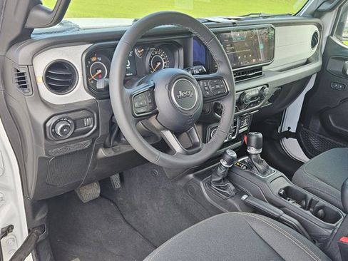 Used 2025 Jeep Wrangler Sport S image 10