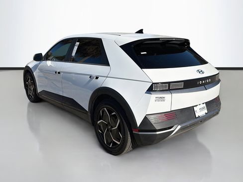 Used 2022 Hyundai Ioniq 5 SE image 5