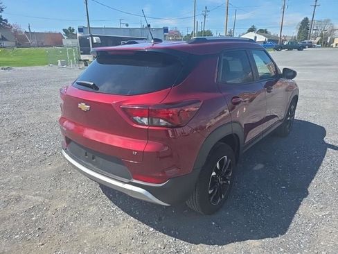 Used 2023 Chevrolet TrailBlazer LT w/ Convenience Package image 2