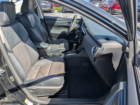 Used 2018 Toyota Corolla SE FWD image 13