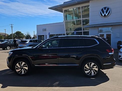 New 2026 Volkswagen Atlas SEL image 8