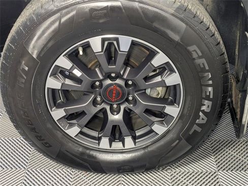 Used 2023 Nissan Titan PRO-4X w/ Pro-4x Convenience Package image 8