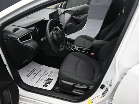 Used 2022 Toyota Corolla LE FWD image 17