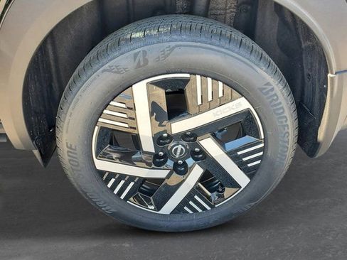 New 2026 Nissan Kicks SV w/ Charging Package image 10