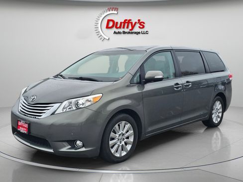 Used 2014 Toyota Sienna Limited w/ Limited Premium Package image 13