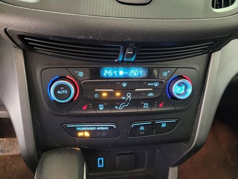 Used 2018 Ford Escape SE image 33